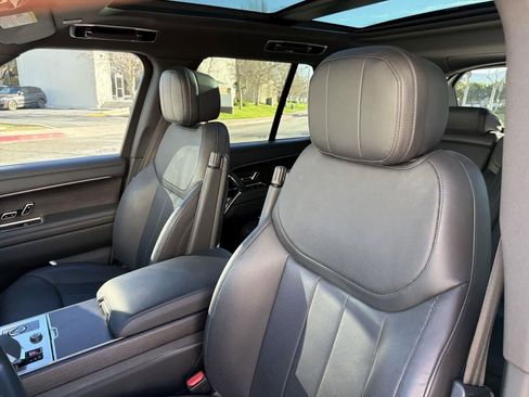 Used 2023 Land Rover Range Rover SE image 24