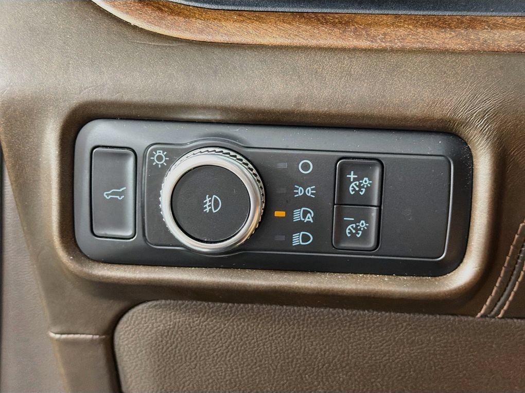 Used 2022 Ford Explorer King Ranch w/ Technology Package AWD/4WD image 14