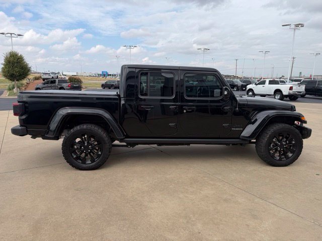Used 2023 Jeep Gladiator Overland AWD/4WD image 4