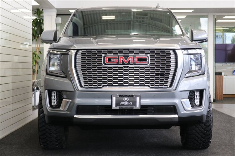 Used 2022 GMC Yukon Denali AWD/4WD image 8