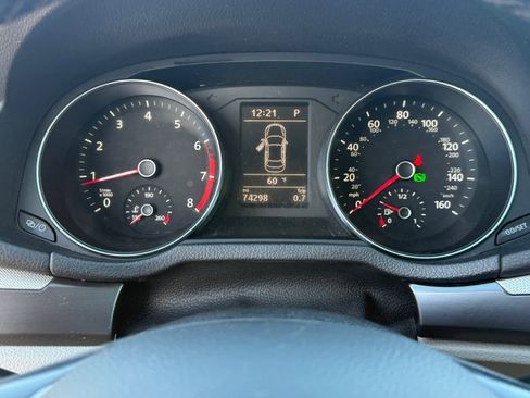 Used 2017 Volkswagen Passat 1.8T R-Line image 15