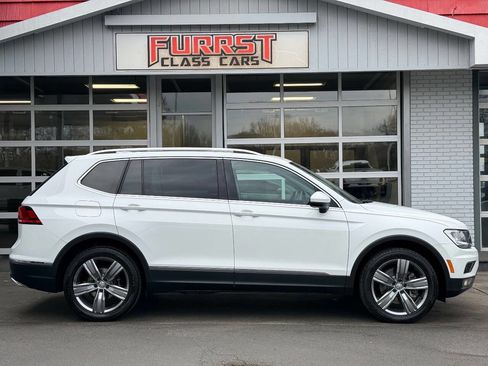 Used 2021 Volkswagen Tiguan SEL image 2