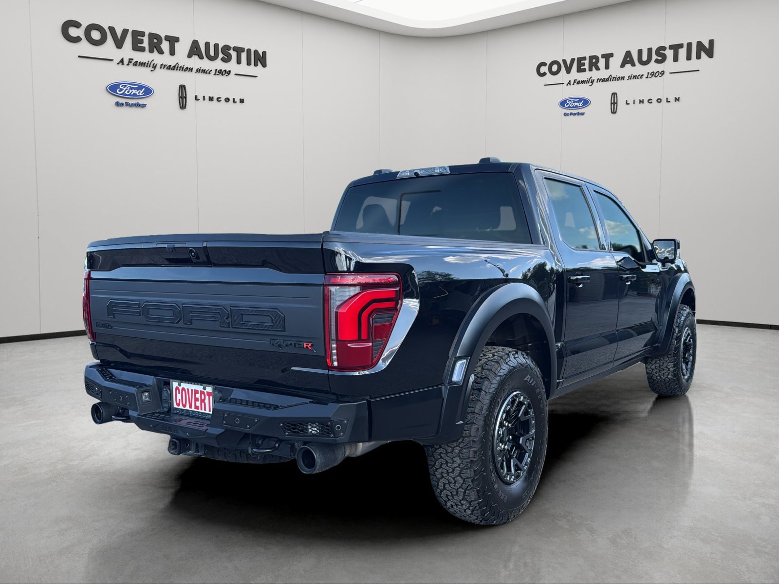 Certified 2025 Ford F150 Raptor w/ Equipment Group 803A Raptor R AWD/4WD image 5