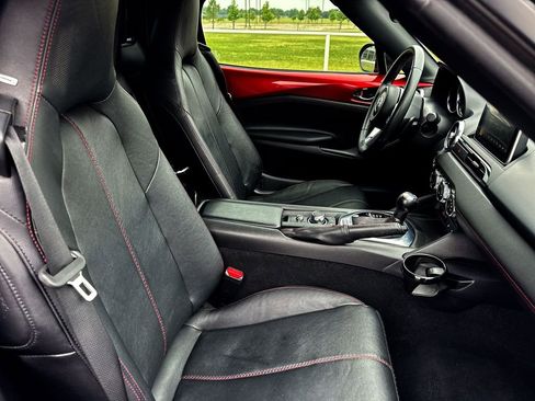 Used 2017 MAZDA MX-5 Miata Grand Touring RWD image 21