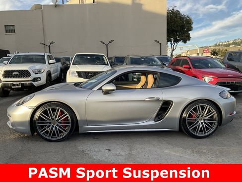 Used 2017 Porsche 718 Cayman S image 5