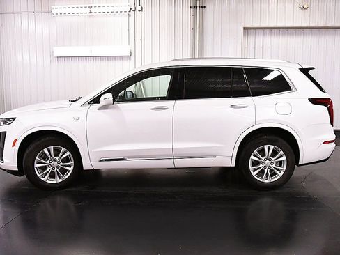 Used 2024 Cadillac XT6 Luxury w/ LPO, Floor Liner Package image 4