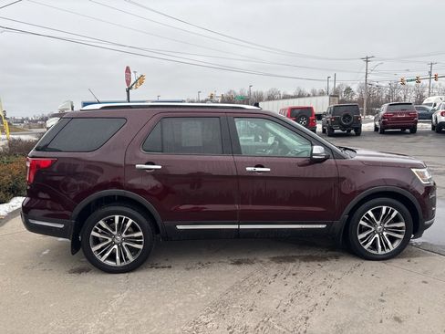 Used 2019 Ford Explorer Platinum image 5