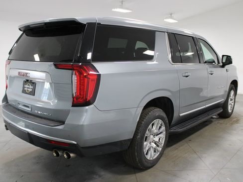 Used 2024 GMC Yukon XL Denali image 9