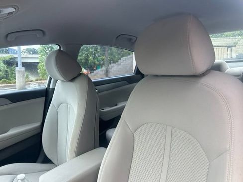 Used 2018 Hyundai Sonata SE FWD image 10