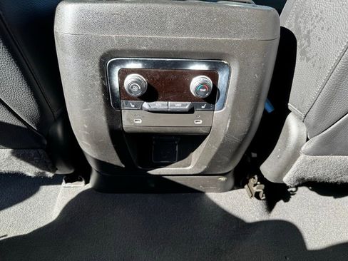 Used 2023 GMC Yukon Denali RWD image 10