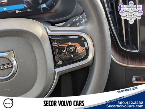 Certified 2023 Volvo XC60 B5 Plus AWD/4WD image 16
