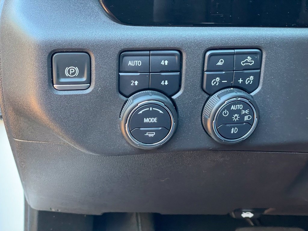Used 2023 Chevrolet Silverado 1500 RST AWD/4WD image 16
