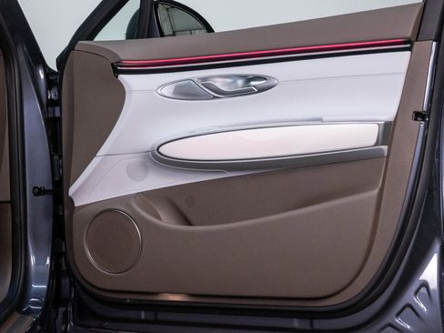New 2026 Genesis GV70 2.5T Advanced AWD/4WD image 11