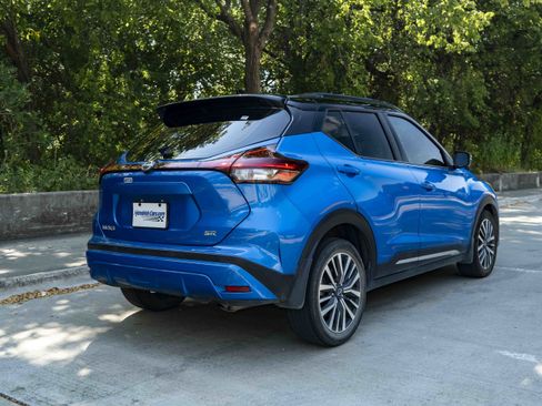 Used 2023 Nissan Kicks SR FWD image 9