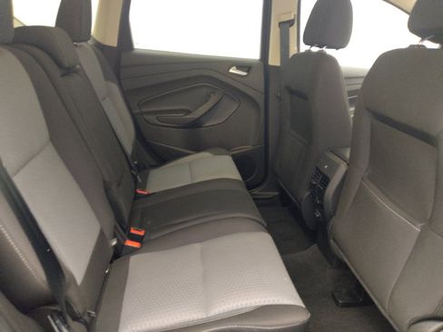 Used 2017 Ford Escape SE FWD image 19