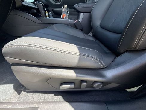 New 2026 Subaru Outback Limited AWD/4WD image 12