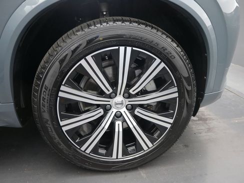 Used 2023 Volvo XC90 B6 Core w/ Climate Package image 17