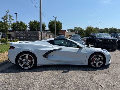 Used 2020 Chevrolet Corvette Stingray Preferred Cpe w/ 2LT Preferred Equipment Group RWD image 2