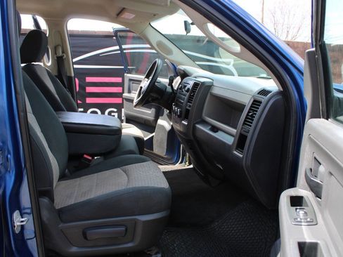 Used 2011 RAM 1500 ST w/ SXT Appearance Group image 9