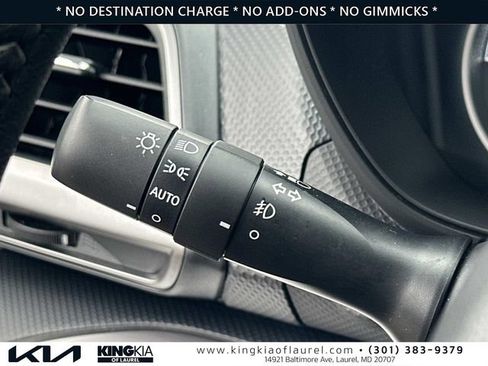 Used 2024 Subaru Forester Premium image 11