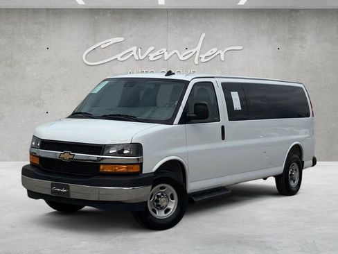 Certified 2025 Chevrolet Express 3500 LT w/ LT Preferred Equipment Group RWD image 1
