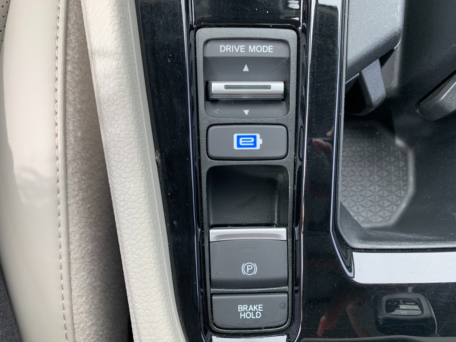 Used 2023 Honda Accord EX-L image 18