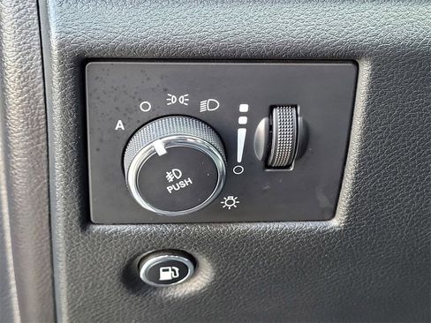 Used 2015 Jeep Grand Cherokee Summit image 11