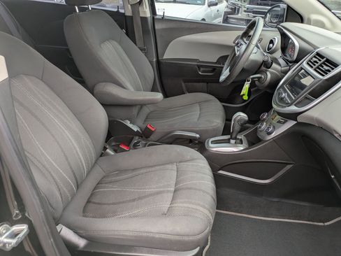Used 2019 Chevrolet Sonic LT image 27