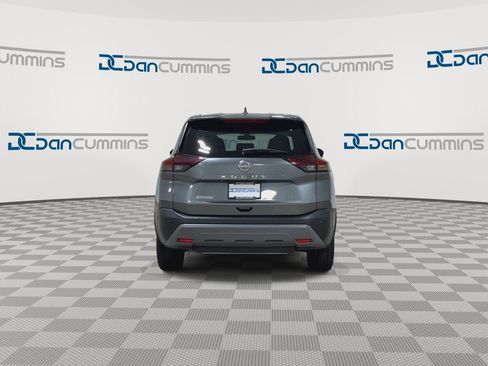 Used 2023 Nissan Rogue SV image 7