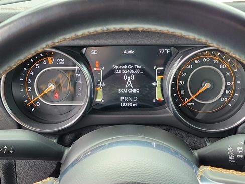 Used 2021 Jeep Wrangler Unlimited Sahara AWD/4WD image 29