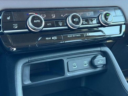 New 2026 Honda Pilot Touring image 24