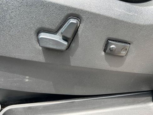 Used 2019 Dodge Grand Caravan SXT FWD image 21