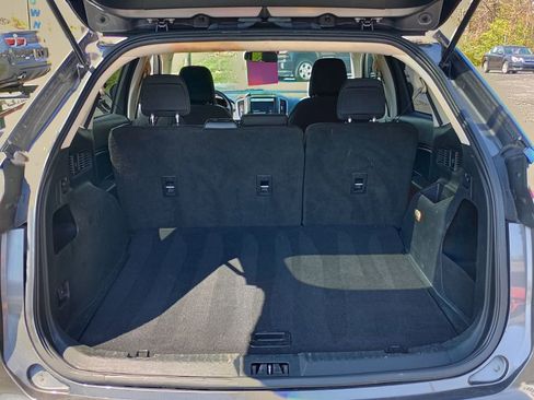 Used 2021 Ford Edge SE image 17