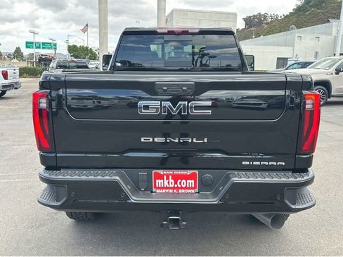 New 2026 GMC Sierra 2500 Denali Ultimate AWD/4WD image 12