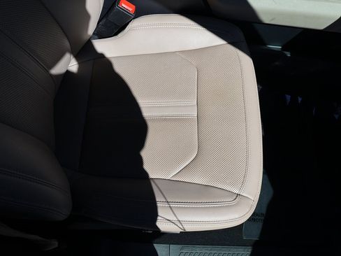 Used 2024 Ford Expedition Limited image 35