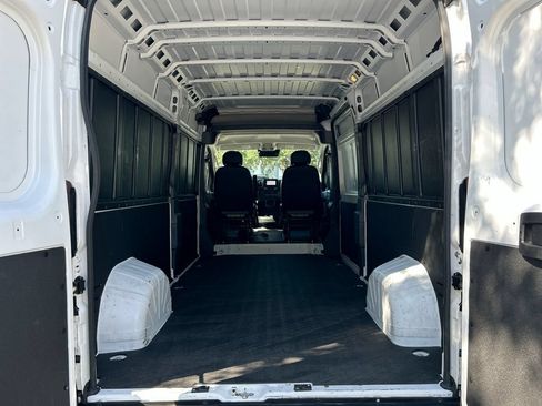 Used 2023 RAM ProMaster 2500 FWD image 32