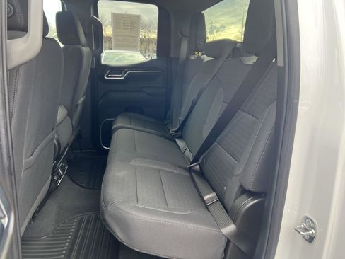 Used 2025 GMC Sierra 1500 Elevation image 15