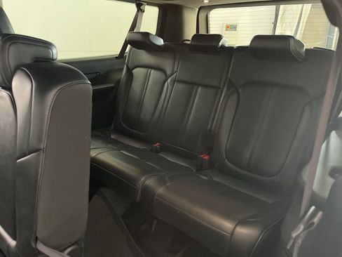 Used 2024 Jeep Wagoneer L Series II w/ Flexible Seating Group AWD/4WD image 21