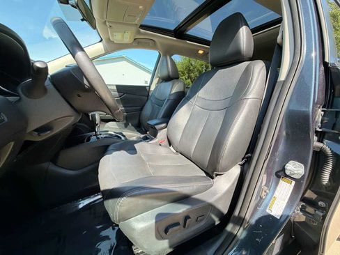 Used 2016 Nissan Rogue SL w/ SL Premium Package AWD/4WD image 13