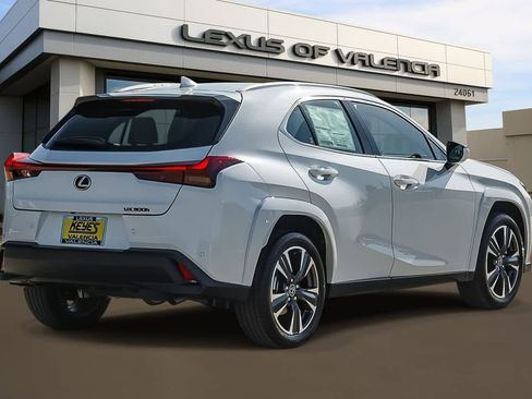 New 2026 Lexus UX 300h FWD image 8