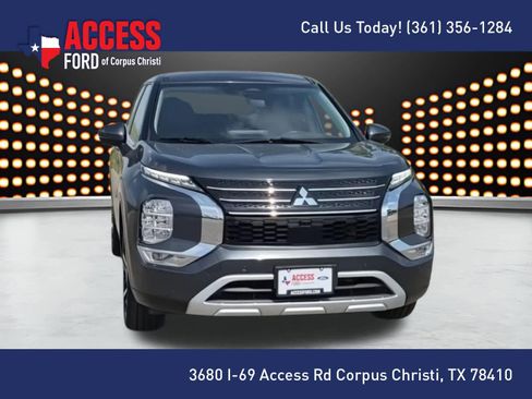 Used 2024 Mitsubishi Outlander SE FWD image 3