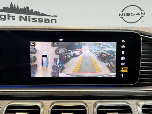 Used 2022 Mercedes-Benz GLS 450 4MATIC image 19