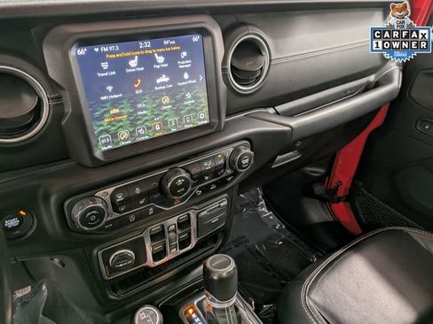 Used 2020 Jeep Gladiator Overland AWD/4WD image 11