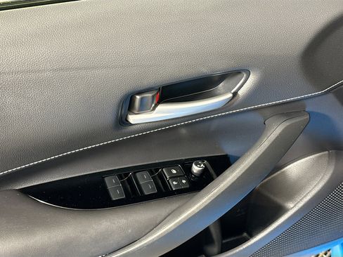 Used 2019 Toyota Corolla SE w/ SE Option Package FWD image 18