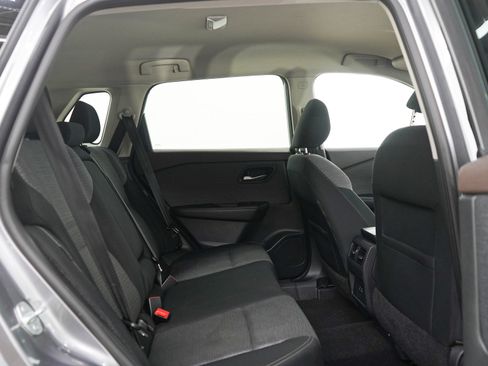 Used 2021 Nissan Rogue SV AWD/4WD image 12