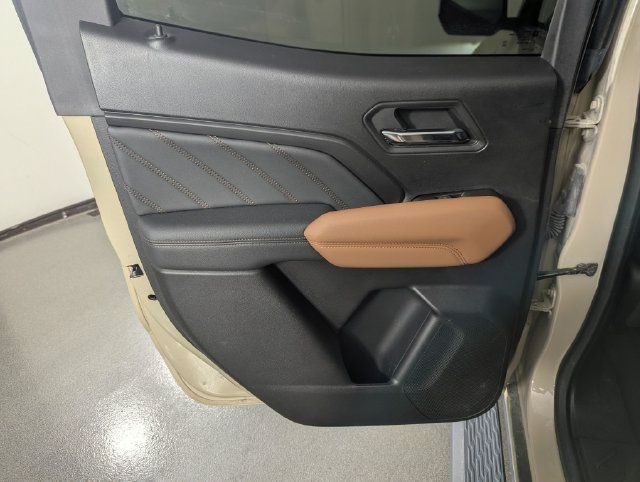 Used 2024 GMC Canyon AT4 AWD/4WD image 13