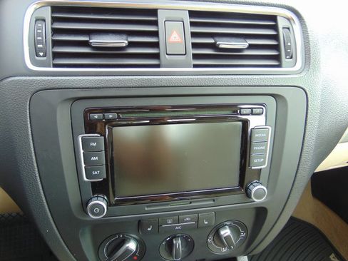 Used 2014 Volkswagen Jetta SE FWD image 20