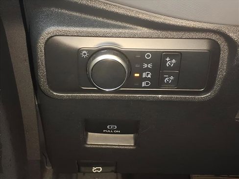 Used 2021 Ford Bronco Black Diamond image 16