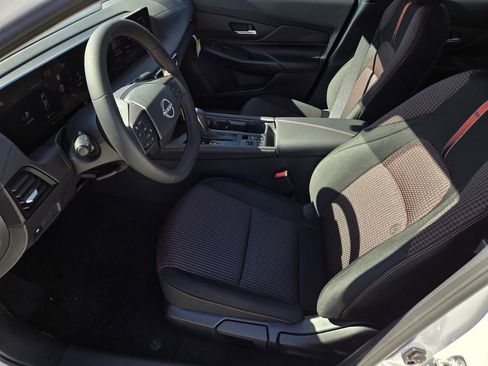 New 2026 Nissan Sentra SR w/ Floor Mat Package FWD image 17