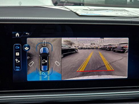 New 2026 Mercedes-Benz GLS 580 4MATIC image 18